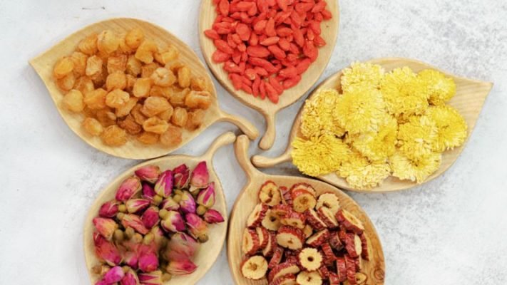 Trà dưỡng tâm an thần tại Tiệm Trà Việt