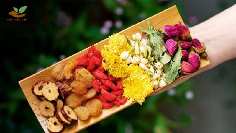 Trà đông trùng hạ thảo của Tiệm Trà Việt