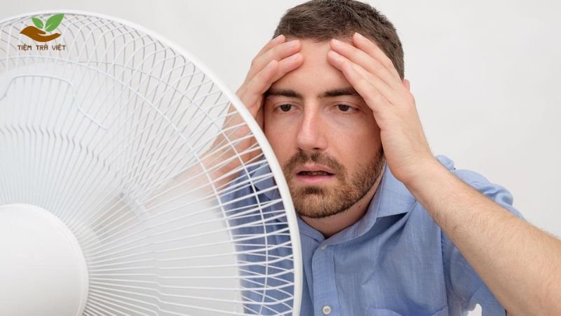 Triệu chứng của nóng trong